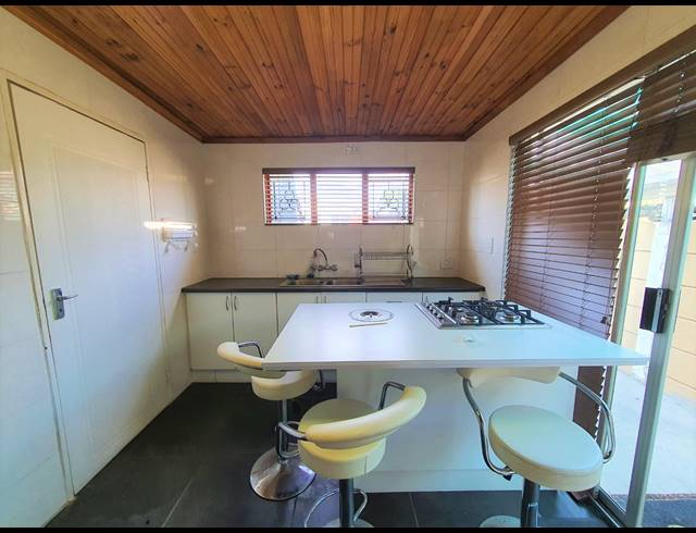 1 BEDROOM APARTMENT TO LET IN GOODWOOD PARK